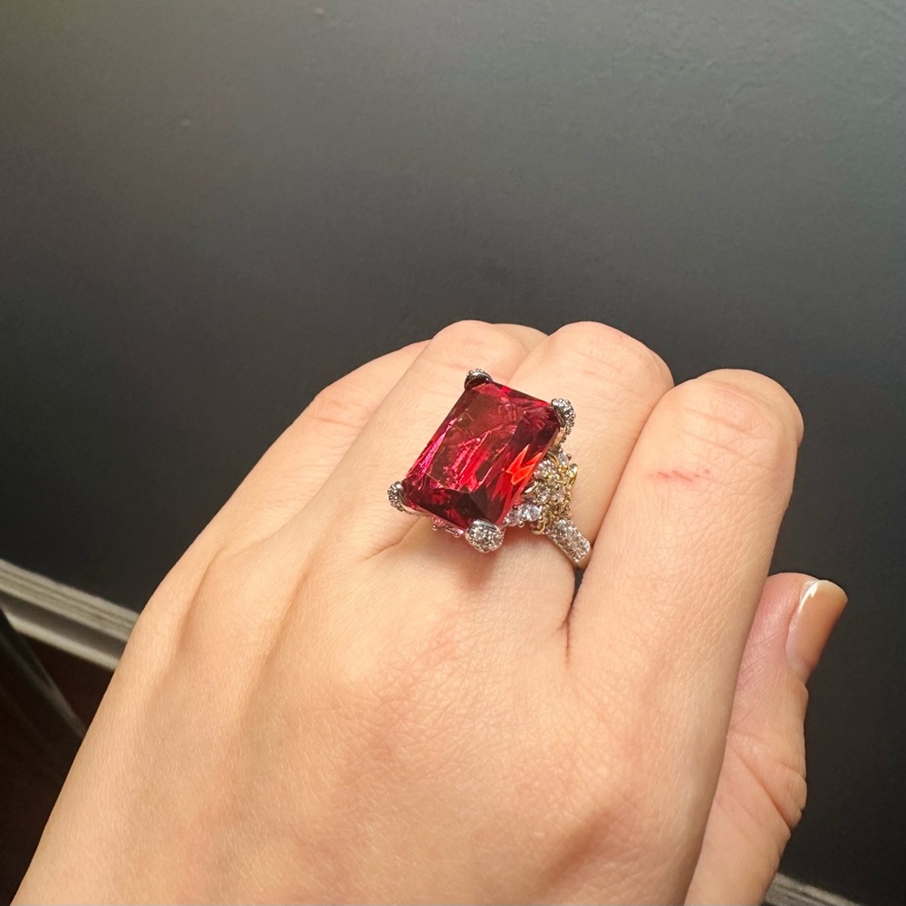 Grape red Cristal ring